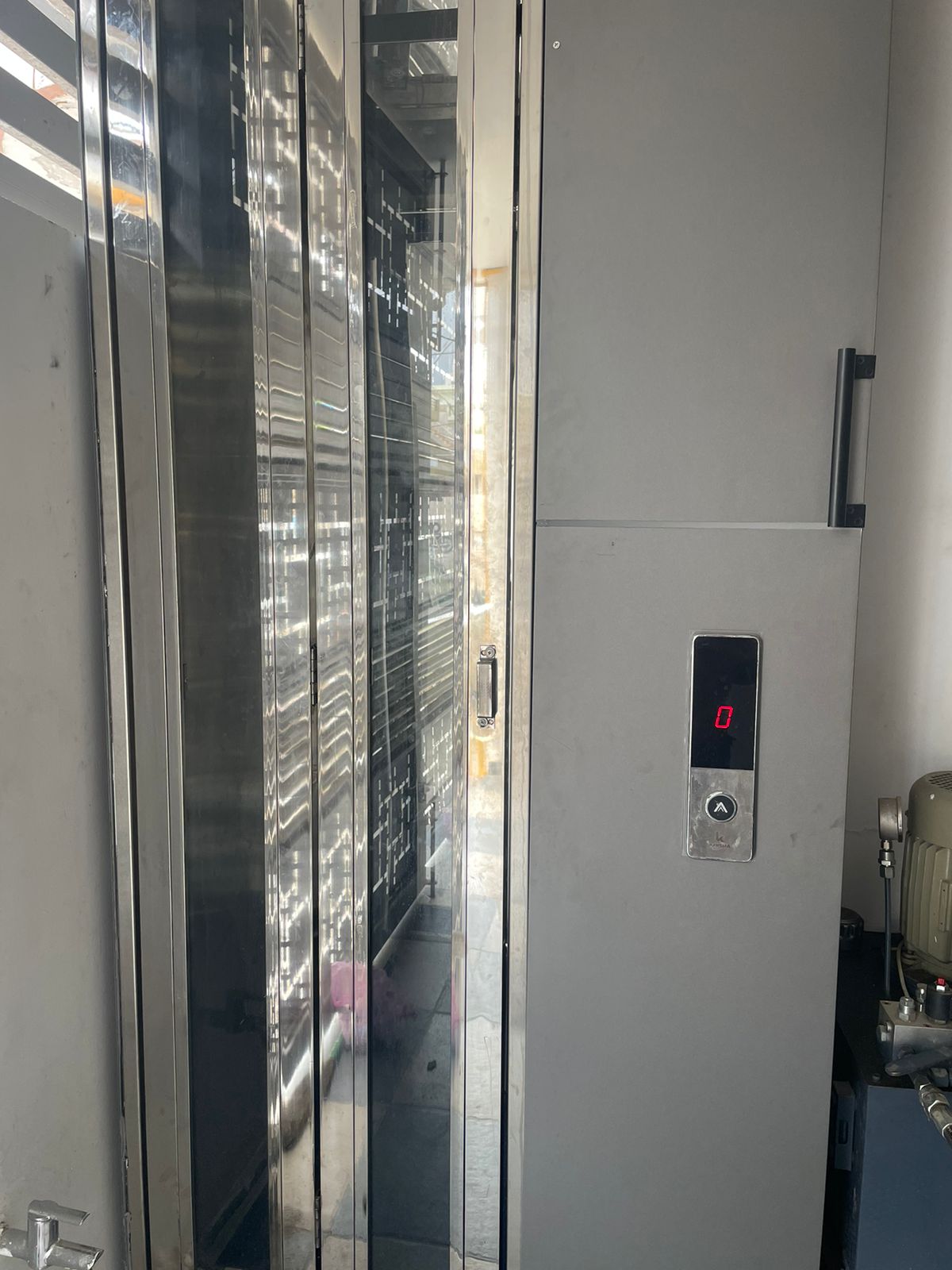 Passenger Lift - Car Dimension: 1200X1200
