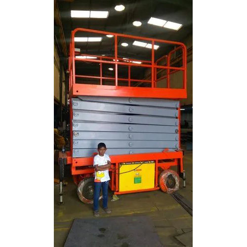 Scissor Lift Self Propelled Battery Operated - Load Capacity: 3 Tonne