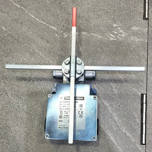 Limit Switch - Color: Silver